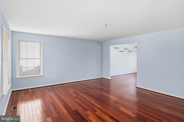 4951 DOGWOOD ST, Shady Side, MD 20764