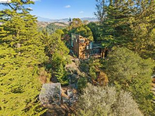 8210 Skyline Blvd, Oakland, CA 94611