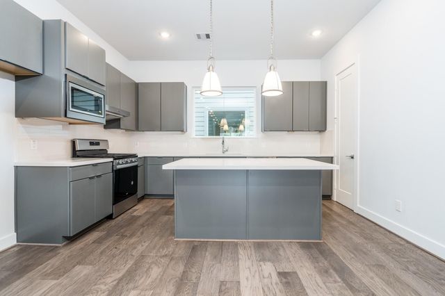 4224 Schuler Street, Houston, TX 77007