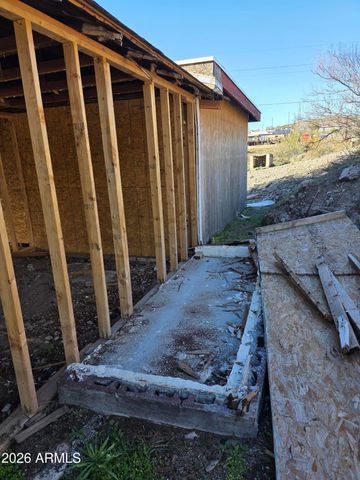 523 E COPPER HILLS Road, Globe, AZ 85501