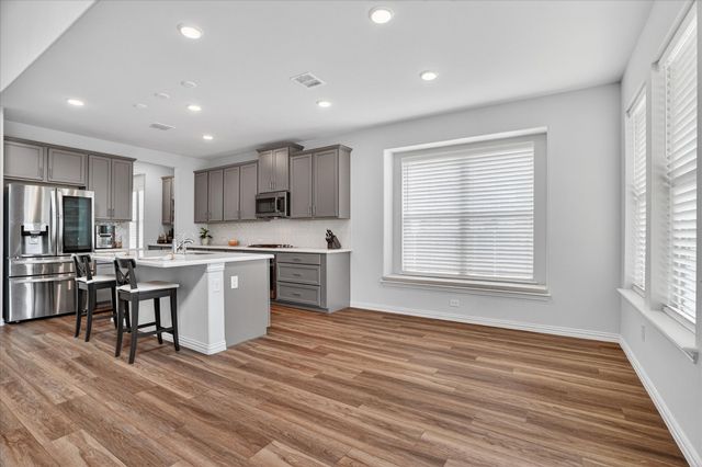 421 Acton Avenue, Fort Worth, TX 76131