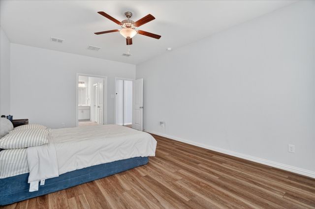 421 Acton Avenue, Fort Worth, TX 76131