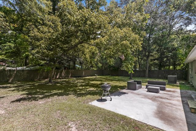 108 Saint Johns Drive, Dothan, AL 36301