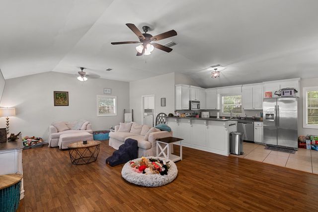108 Saint Johns Drive, Dothan, AL 36301