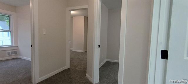 131 Mark Avenue, Pontiac, MI 48341
