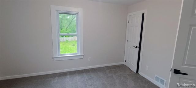 131 Mark Avenue, Pontiac, MI 48341