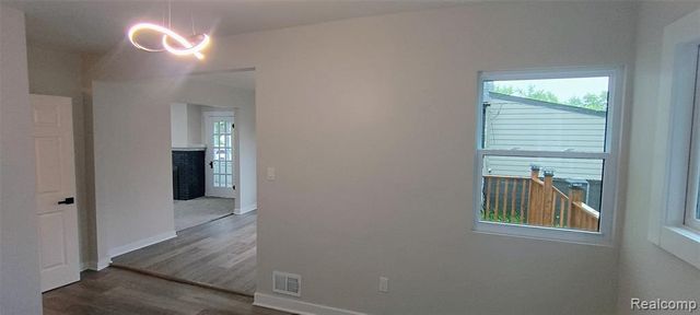 131 Mark Avenue, Pontiac, MI 48341