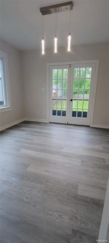 131 Mark Avenue, Pontiac, MI 48341