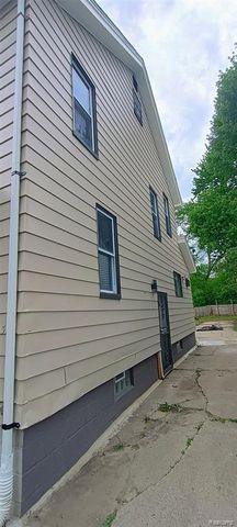 131 Mark Avenue, Pontiac, MI 48341