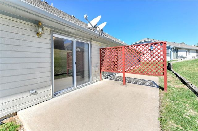 735 N Somerset Terrace, Olathe, KS 66062