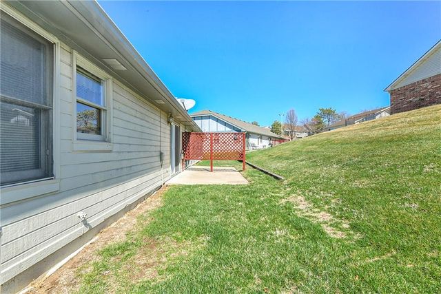 735 N Somerset Terrace, Olathe, KS 66062