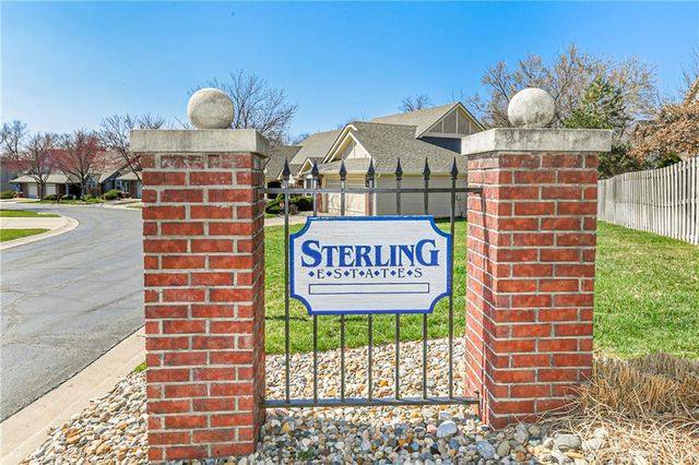 735 N Somerset Terrace, Olathe, KS 66062