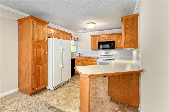 735 N Somerset Terrace, Olathe, KS 66062