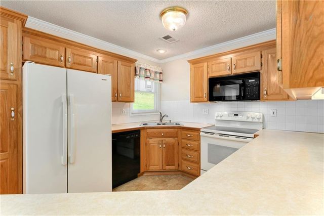 735 N Somerset Terrace, Olathe, KS 66062