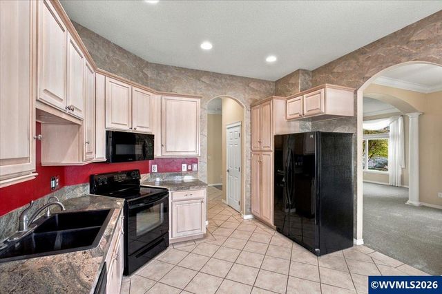 6296 Nicklaus Lp N, Keizer, OR 97303