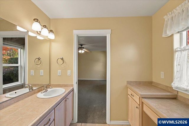6296 Nicklaus Lp N, Keizer, OR 97303