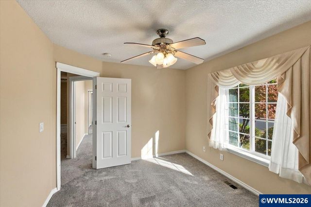 6296 Nicklaus Lp N, Keizer, OR 97303