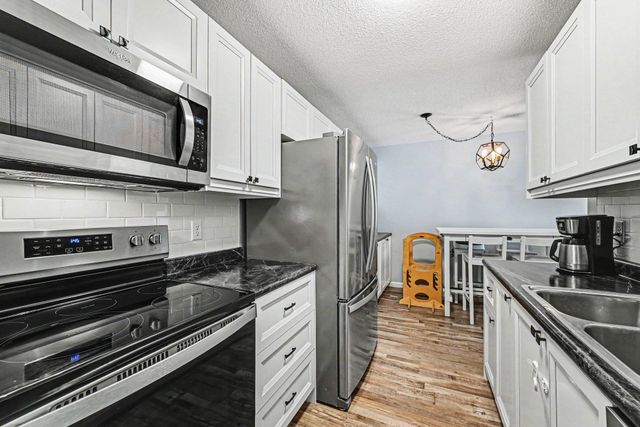 179 Little Canada Road E 237, Little Canada, MN 55117