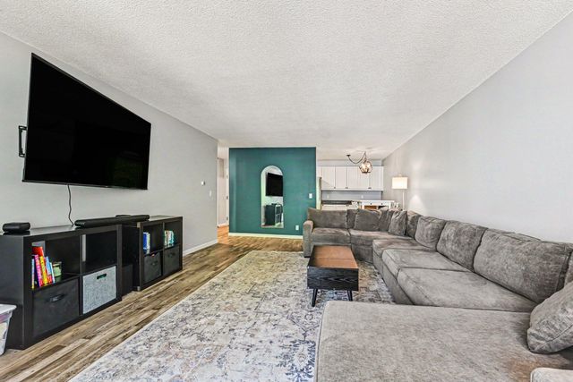 179 Little Canada Road E 237, Little Canada, MN 55117