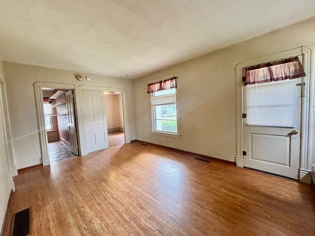 1114 Garfield Avenue, Belvidere, IL 61008