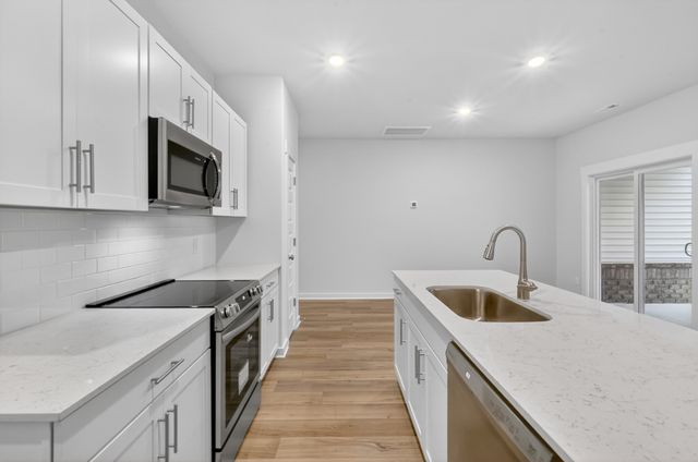 1622 Manuka Ln, Columbia, TN 38401