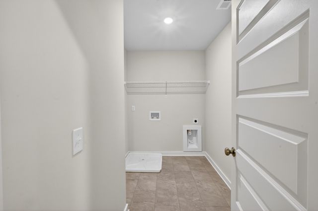 1622 Manuka Ln, Columbia, TN 38401