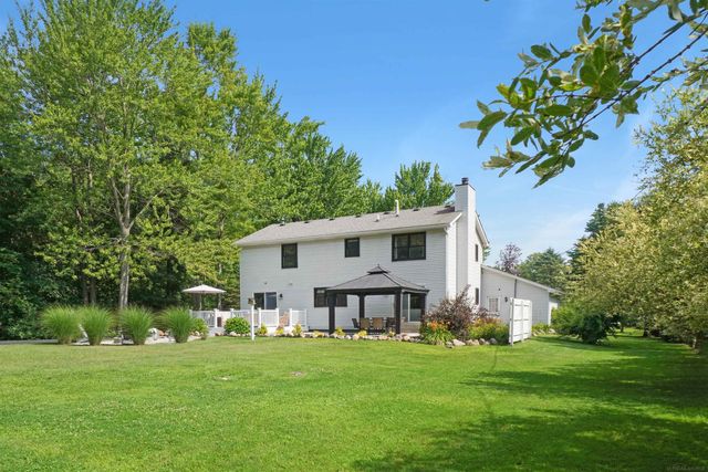 4399 Pine Grove Avenue, Fort Gratiot Twp, MI 48059