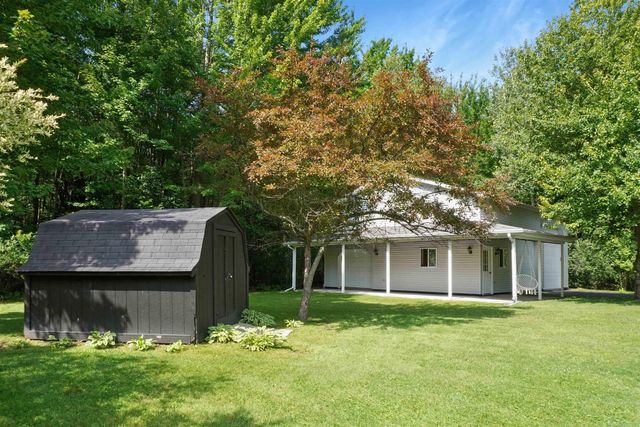 4399 Pine Grove Avenue, Fort Gratiot Twp, MI 48059