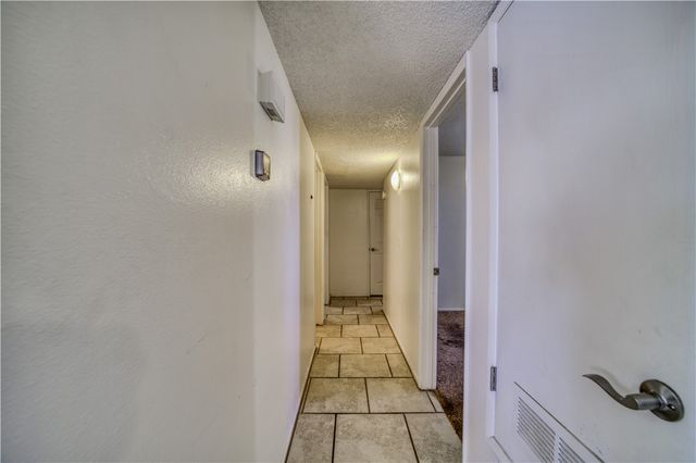 2740 Karen Avenue, Kingman, AZ 86401