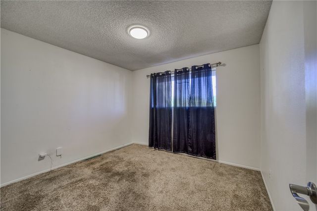 2740 Karen Avenue, Kingman, AZ 86401