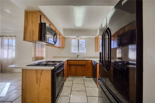 2740 Karen Avenue, Kingman, AZ 86401