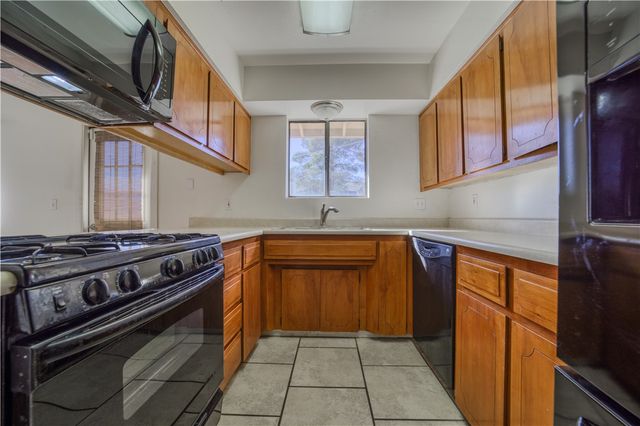 2740 Karen Avenue, Kingman, AZ 86401