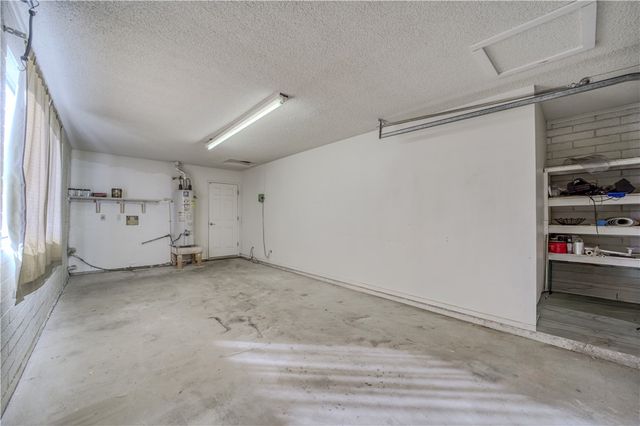 2740 Karen Avenue, Kingman, AZ 86401