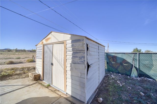 2740 Karen Avenue, Kingman, AZ 86401