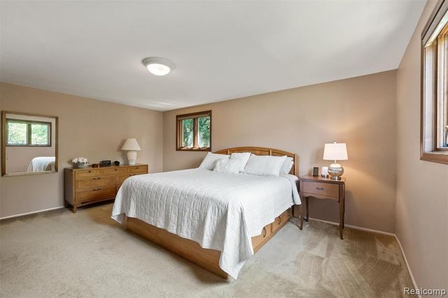 2366 Cumberland Drive, Troy, MI 48085