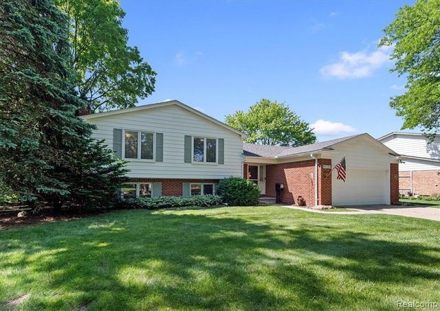 2366 Cumberland Drive, Troy, MI 48085