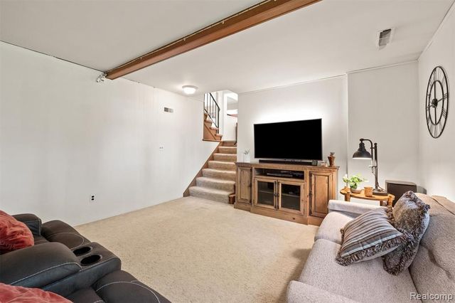 2366 Cumberland Drive, Troy, MI 48085