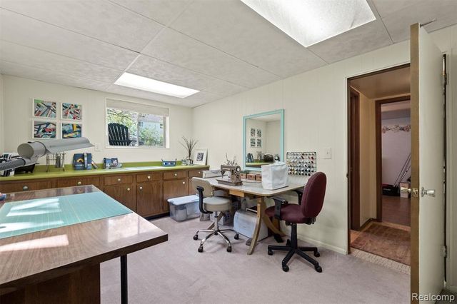 2366 Cumberland Drive, Troy, MI 48085