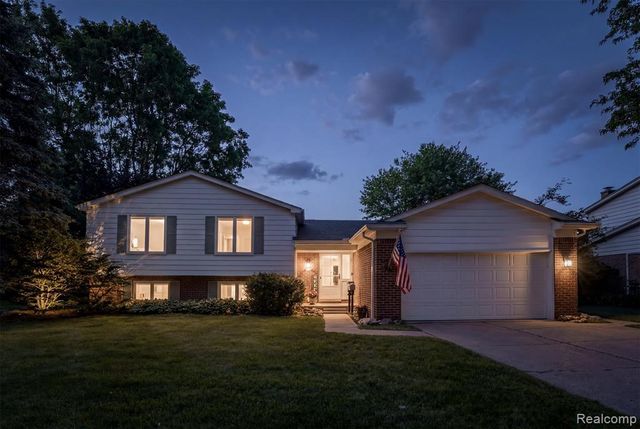 2366 Cumberland Drive, Troy, MI 48085