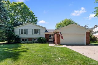 2366 Cumberland Drive, Troy, MI 48085