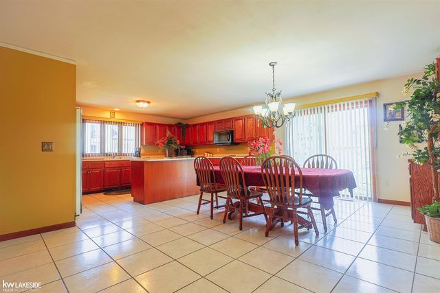 53710 Wellington Drive, Shelby, MI 48315