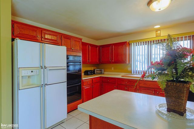 53710 Wellington Drive, Shelby, MI 48315