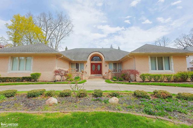 53710 Wellington Drive, Shelby, MI 48315