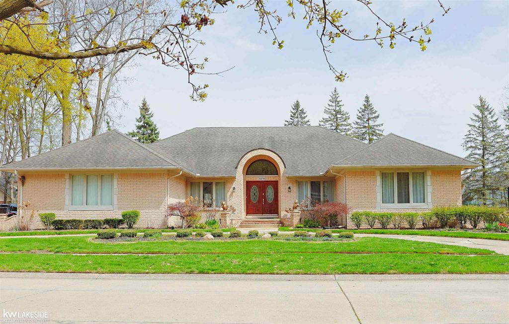 53710 Wellington Drive, Shelby, MI 48315