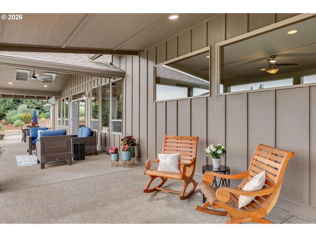 22991 Ne FULQUARTZ LANDING Rd, Dundee, OR 97115