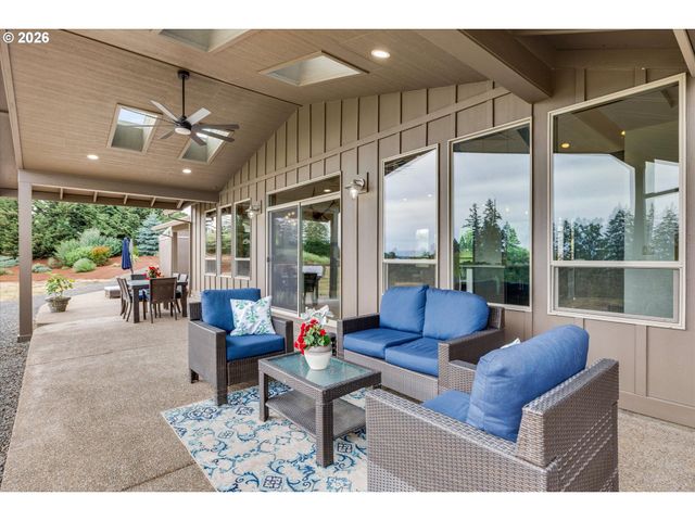 22991 Ne FULQUARTZ LANDING Rd, Dundee, OR 97115