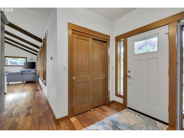22991 Ne FULQUARTZ LANDING Rd, Dundee, OR 97115