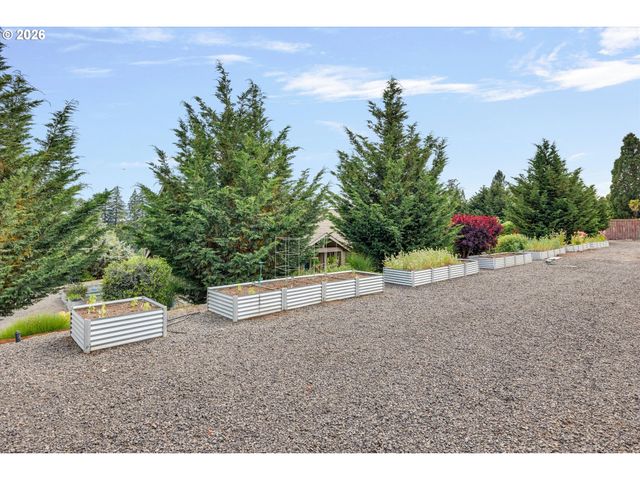 22991 Ne FULQUARTZ LANDING Rd, Dundee, OR 97115