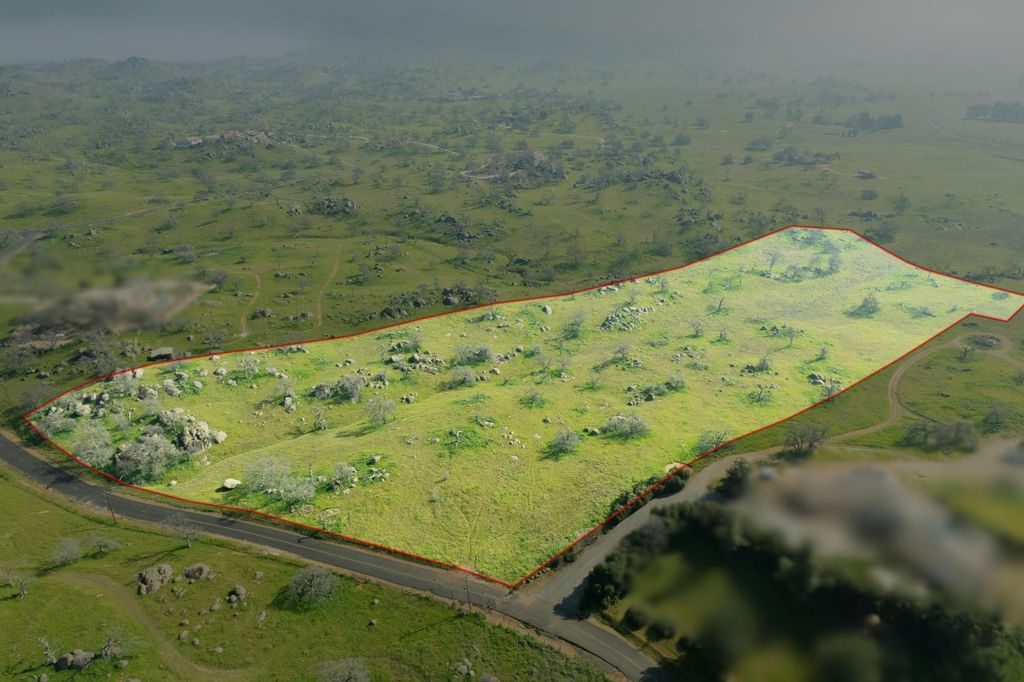 Image 1 of property listing at 0 Parcel 12, Oak Knoll Lane # 00, Clovis, CA 93619