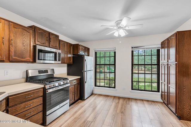 604 Bent Trail 942, Toms River, NJ 08753